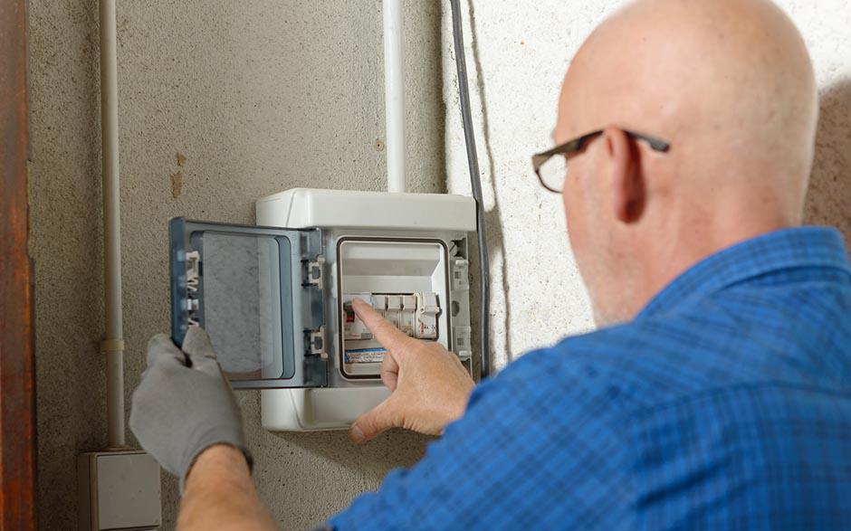 cherche électricien Drancy